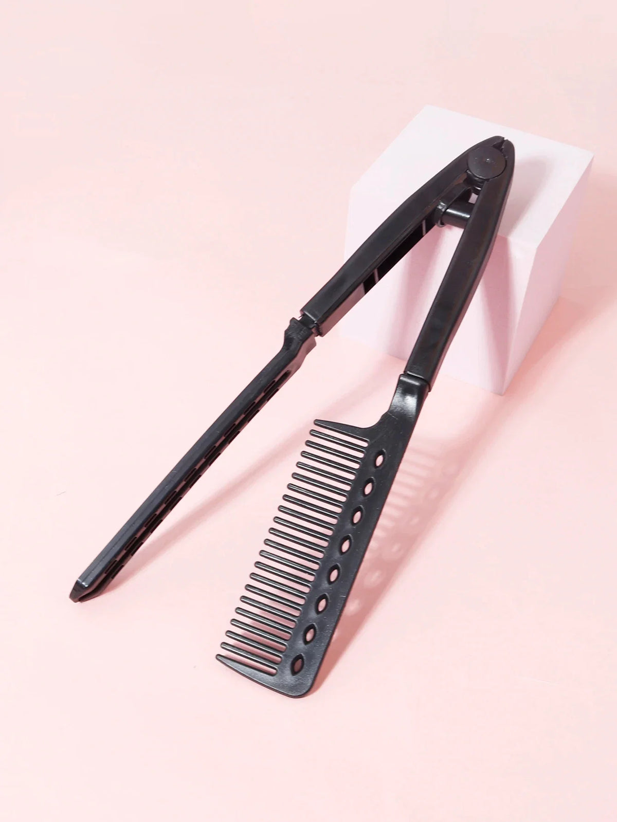 V Shaped Straight Hair Brush 1 Piece PC Loop Brush