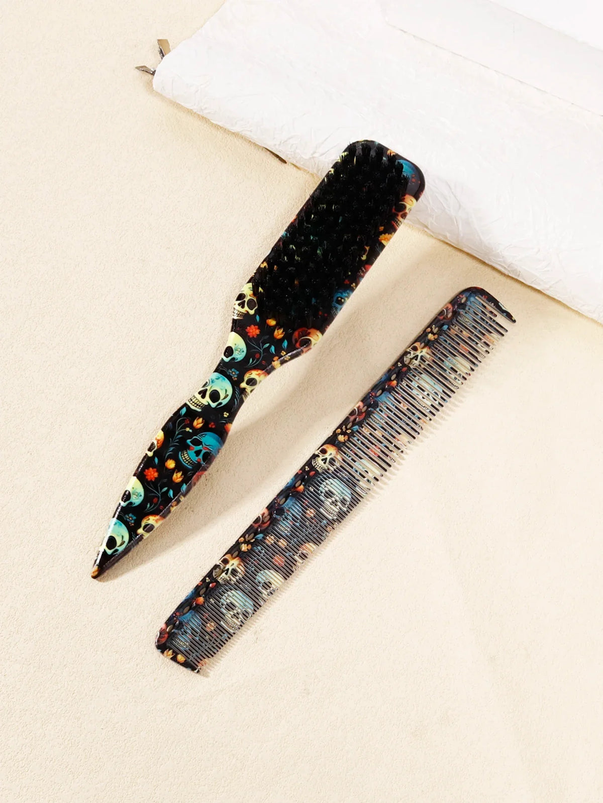 2pcs Hair Styling Brush Set Plastic Skull Pattern Loop Brushes