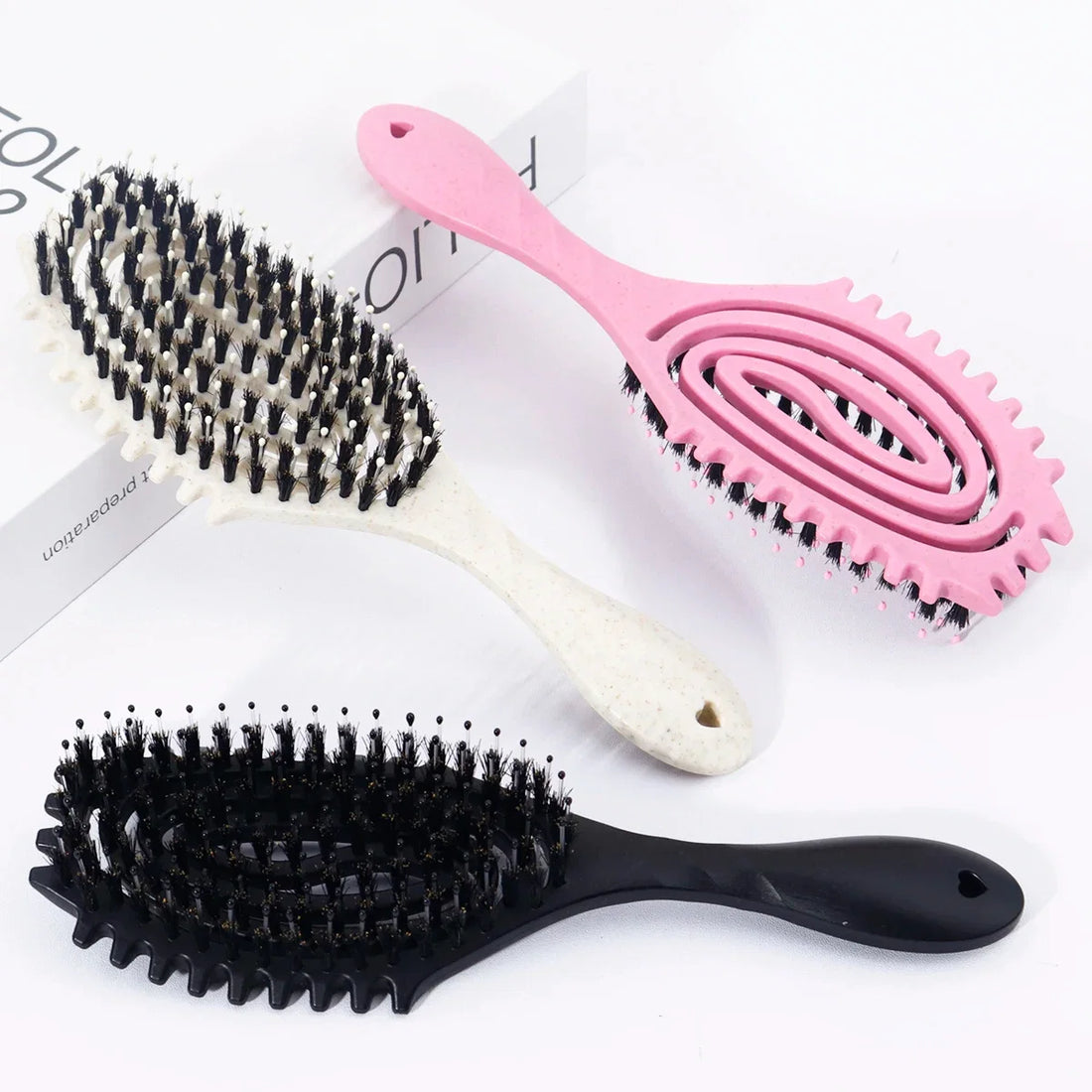 1 Piece Anti-Static Bristle Hollow Arc Comb For Dry and Wet Use