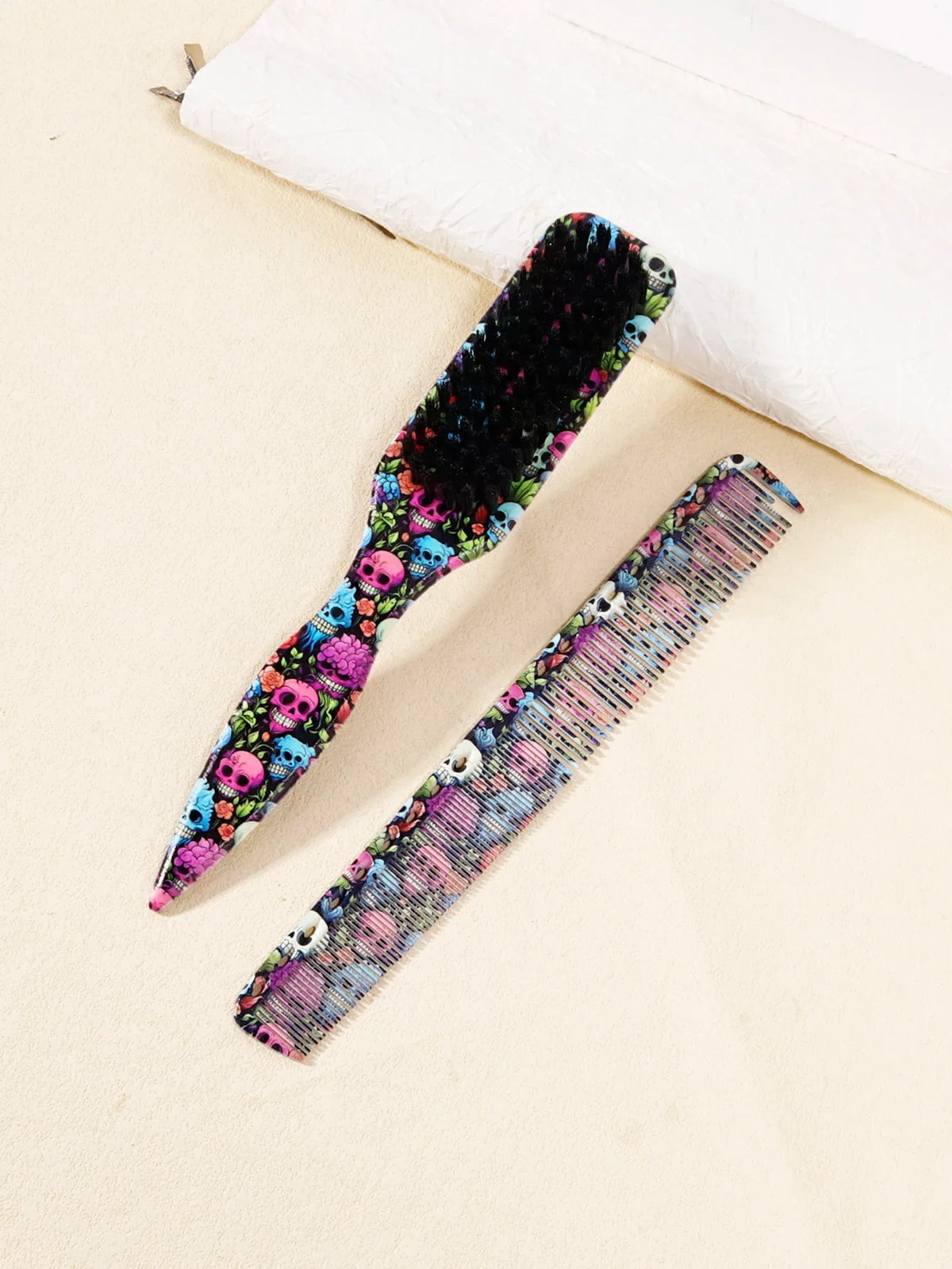 2pcs Hair Styling Brush Set Plastic Skull Pattern Loop Brushes