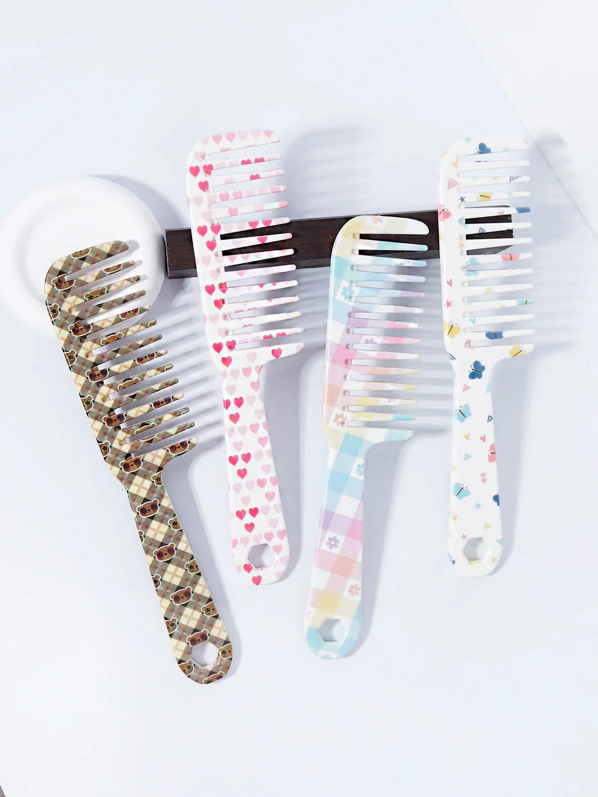 Wide Tooth Comb 1 Piece Plastic Anti Frizz Hair Styling Tool