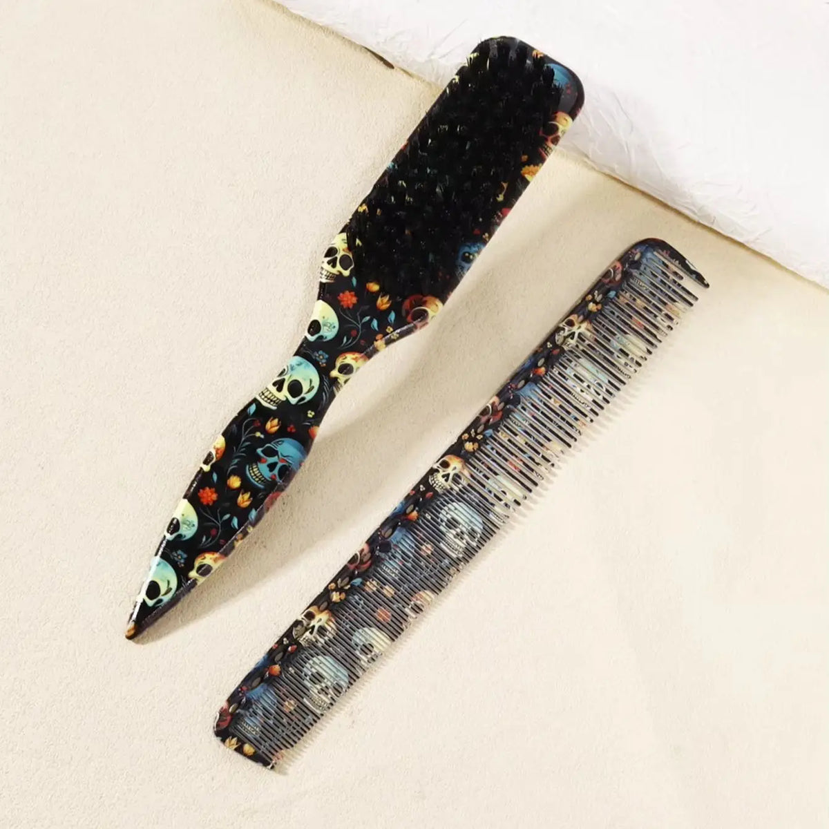 2pcs Hair Styling Brush Set Plastic Skull Pattern Loop Brushes