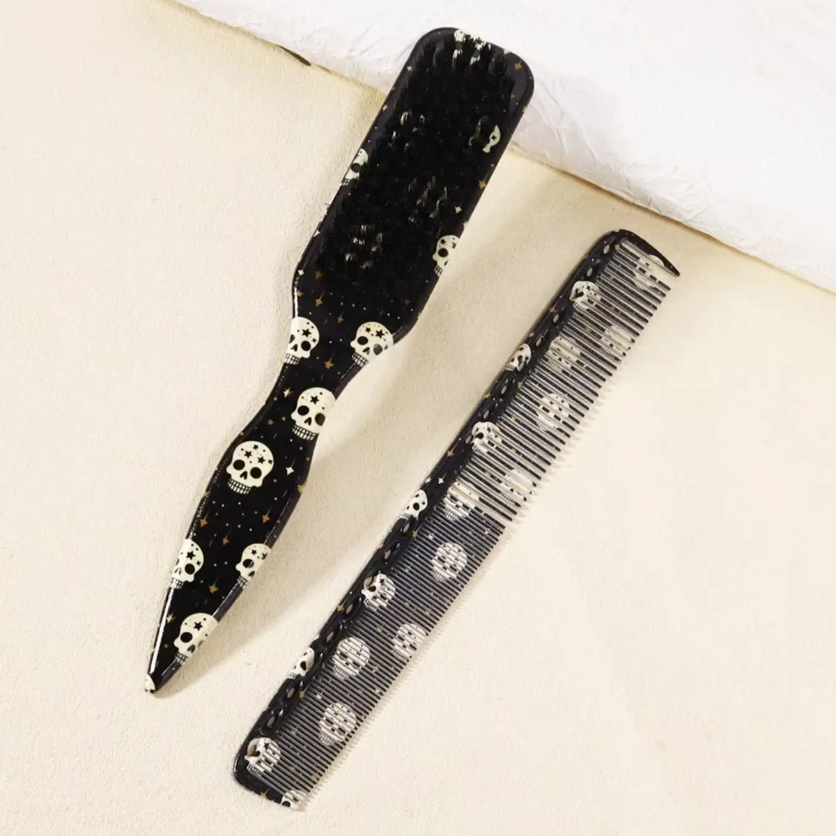 2pcs Hair Styling Brush Set Plastic Skull Pattern Loop Brushes